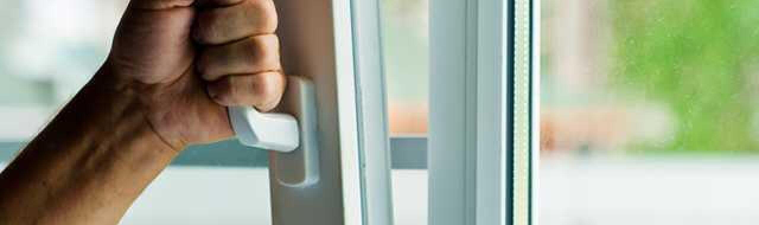 kiepraam open zetten